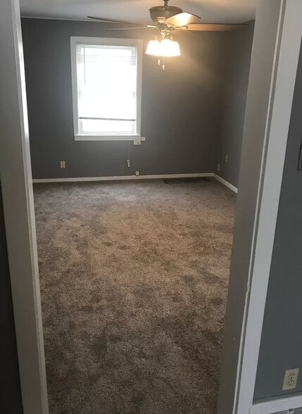 More Photos Of 140 N West St, Crown Point Apartments For Sale