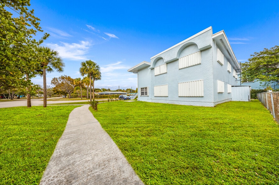 More Photos Of 1800 NE 170th St, Miami Apartments For Sale