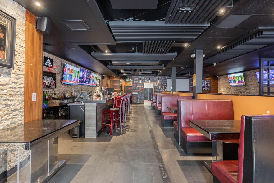 More Photos Of 233-239 St Paul St, St Catharines Multifamily For Sale