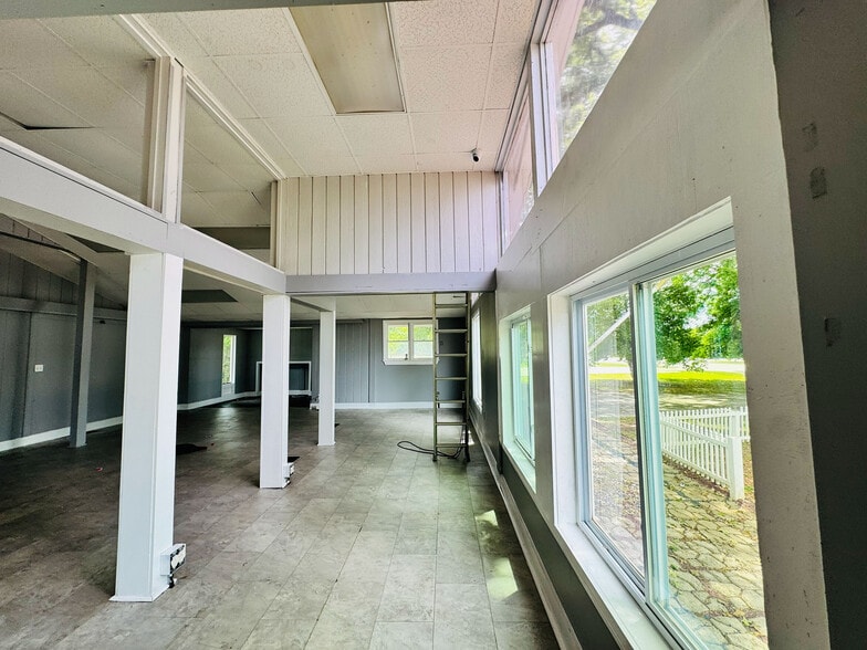 More Photos Of 685 N Jeff Davis Dr, Fayetteville Freestanding For Sale
