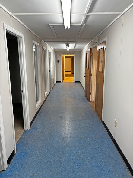 More Photos Of 103 Railroad Avenue SW, Brunson Industrial For Sale