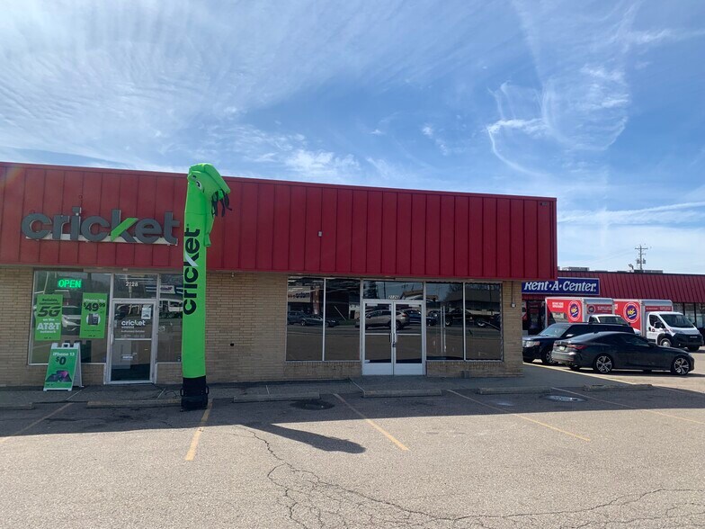 Primary Photo Of 2110-2130 Columbus Rd NE, Canton Unknown For Lease