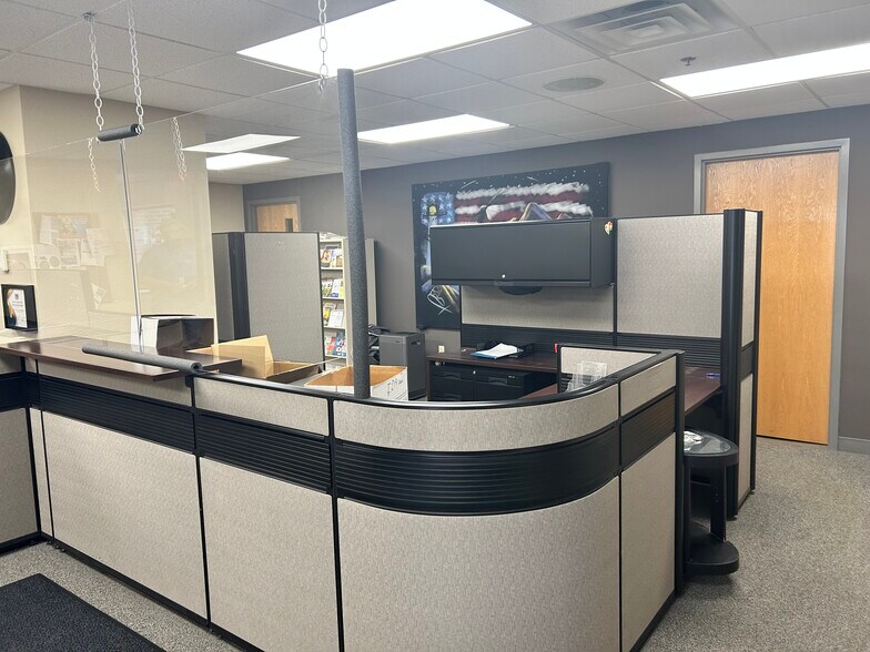 More Photos Of 1237 W Divide Ave, Bismarck Medical For Sale