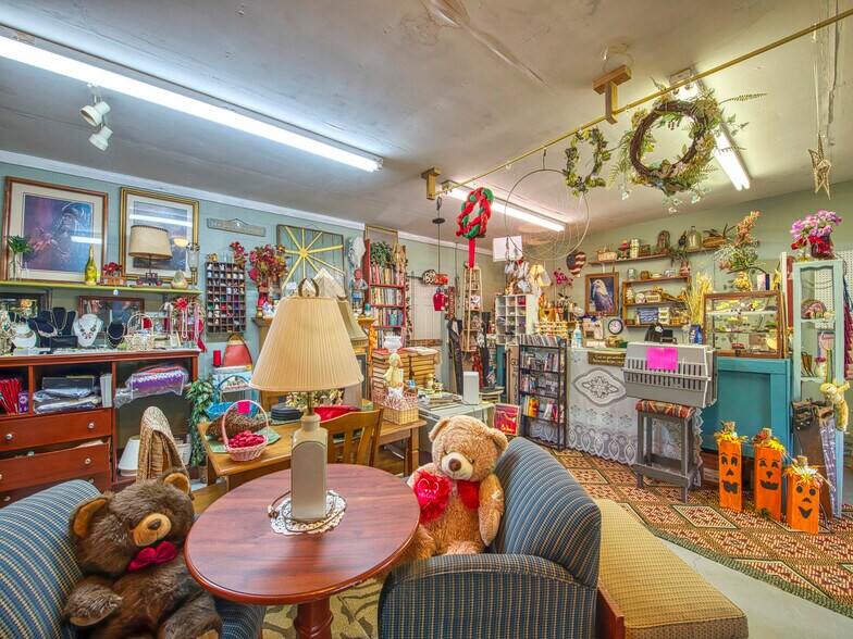 More Photos Of 5262 US Highway 74 W, Whittier Storefront Retail Residential For Sale