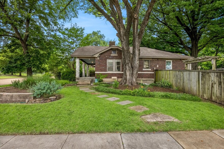More Photos Of 2562 Sam Cooper Blvd, Memphis Office Residential For Sale