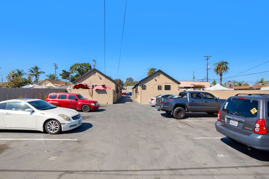 More Photos Of 8804 Beach St, Los Angeles Apartments For Sale