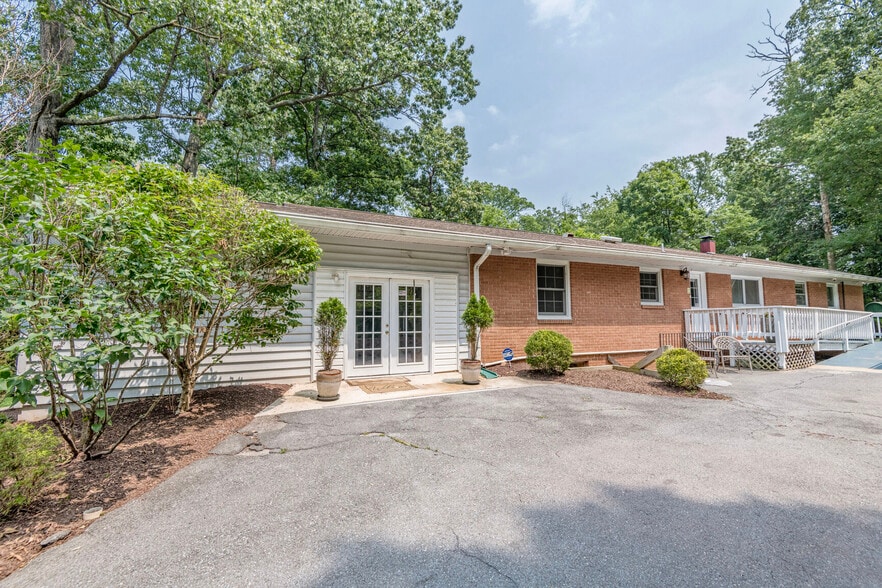 More Photos Of 1701 Maydale Dr, Silver Spring Assisted Living For Sale