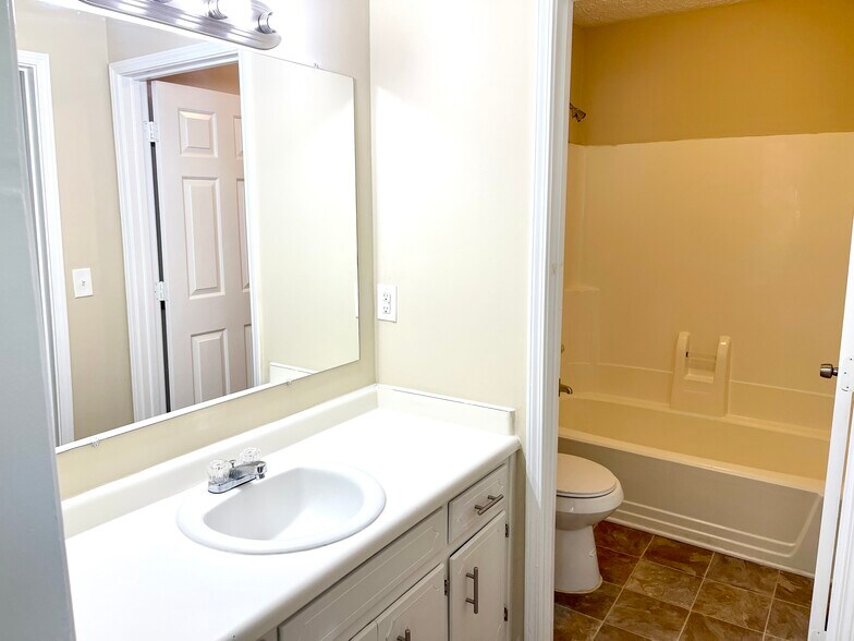 More Photos Of 2124 Hickory Bnd SE, Conyers Multifamily For Sale