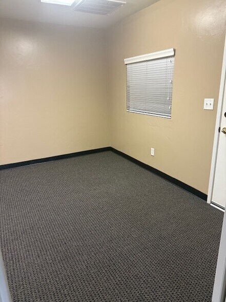 More Photos Of 3937 Alken St, Bakersfield Warehouse For Lease