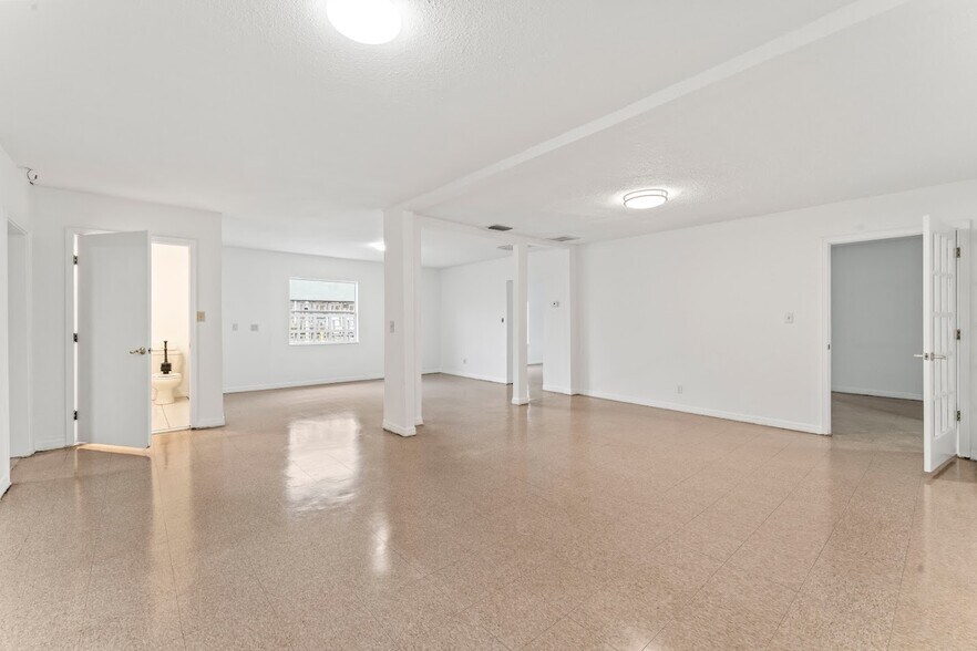 More Photos Of 1000 N MacDill Ave, Tampa Medical For Lease