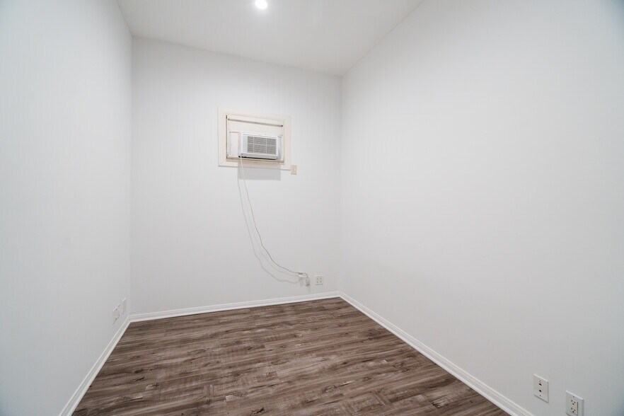 More Photos Of 3307-3309 Pico Blvd, Santa Monica Storefront For Lease