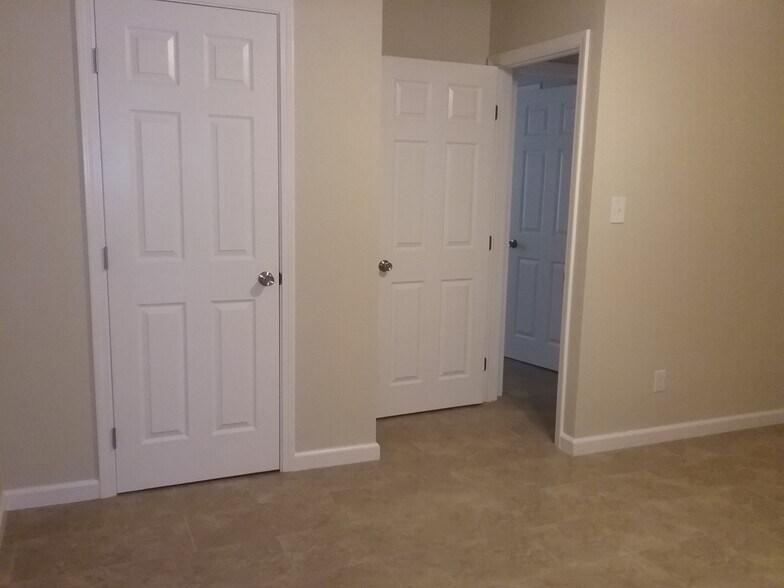 More Photos Of 11350 N State Route 99 E Frontage Rd, Lodi Apartments For Sale