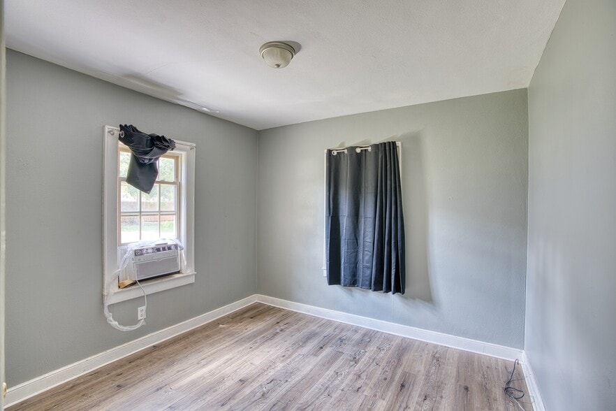 More Photos Of 515 5th Ave SE, Moultrie Apartments For Sale