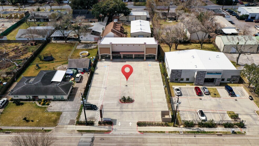 More Photos Of 2209 Blalock Rd, Houston Freestanding For Lease