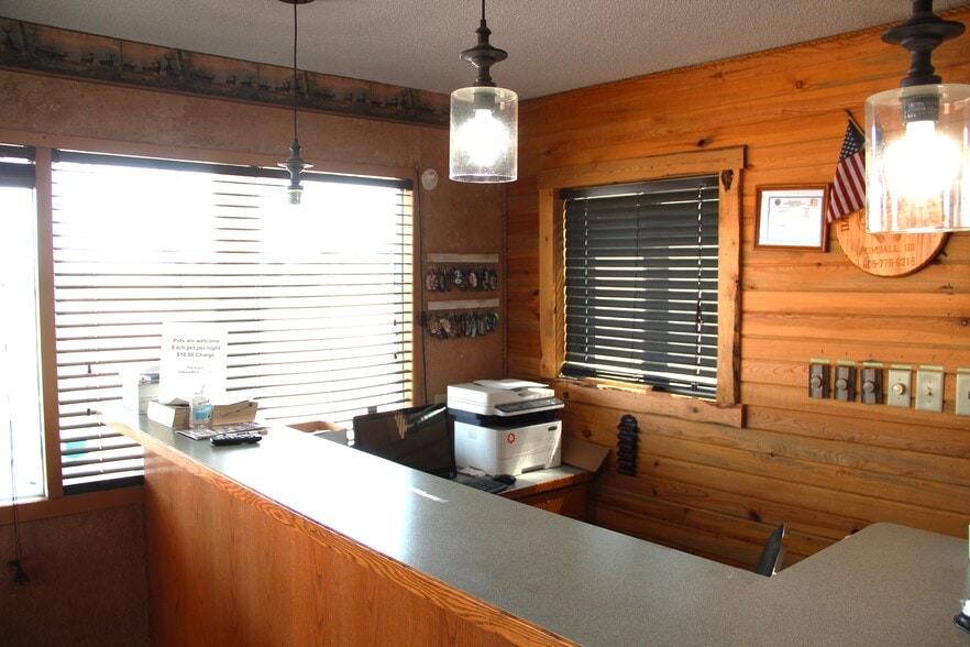 More Photos Of 720 S Main St, Kimball Hotel For Sale