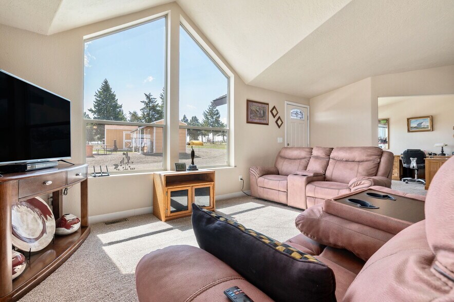 More Photos Of 110 Seubert Heights Dr, Cottonwood Trailer Camper Park For Sale