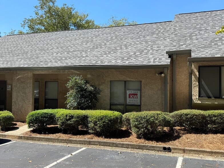More Photos Of 875 Old Roswell Rd, Roswell Office For Sale