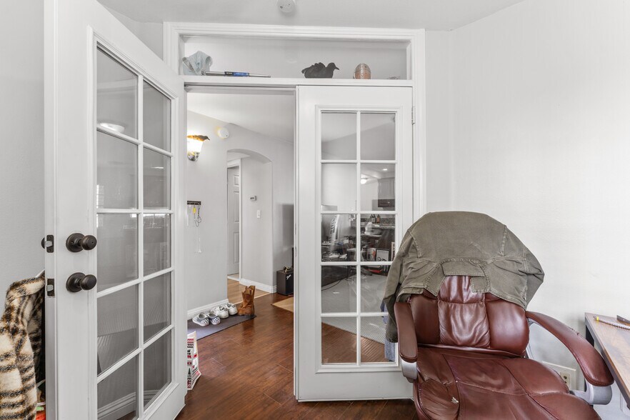 More Photos Of 126 E Balboa Blvd, Newport Beach Multifamily For Sale