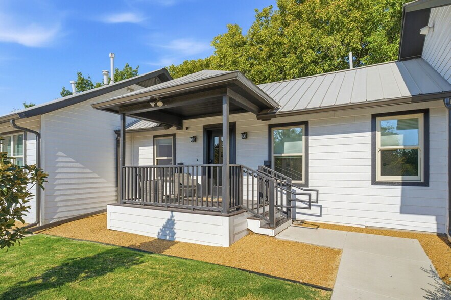 More Photos Of 7274 Elm St, Frisco Office For Sale