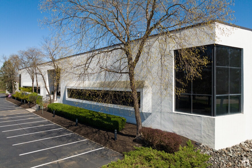 Primary Photo Of 151 Ridgedale Ave, East Hanover Warehouse For Lease