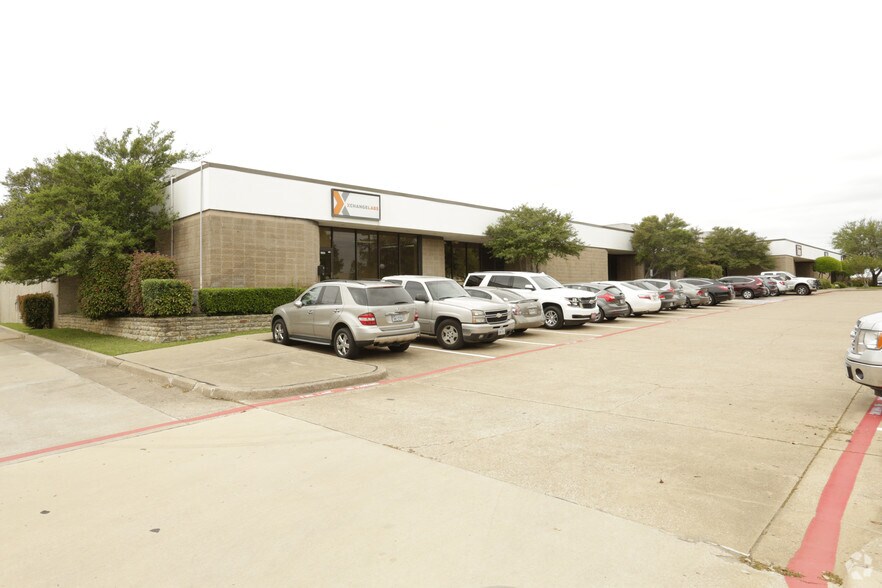 Primary Photo Of 1925-1939 Westridge Dr, Irving Flex For Lease