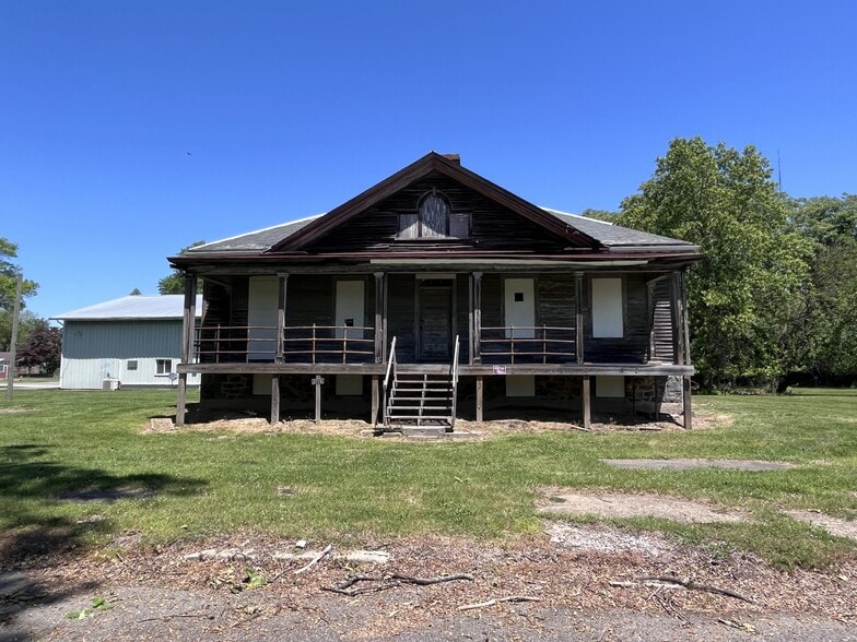 More Photos Of 1653 Maple Blvd, Delaware City Office For Sale
