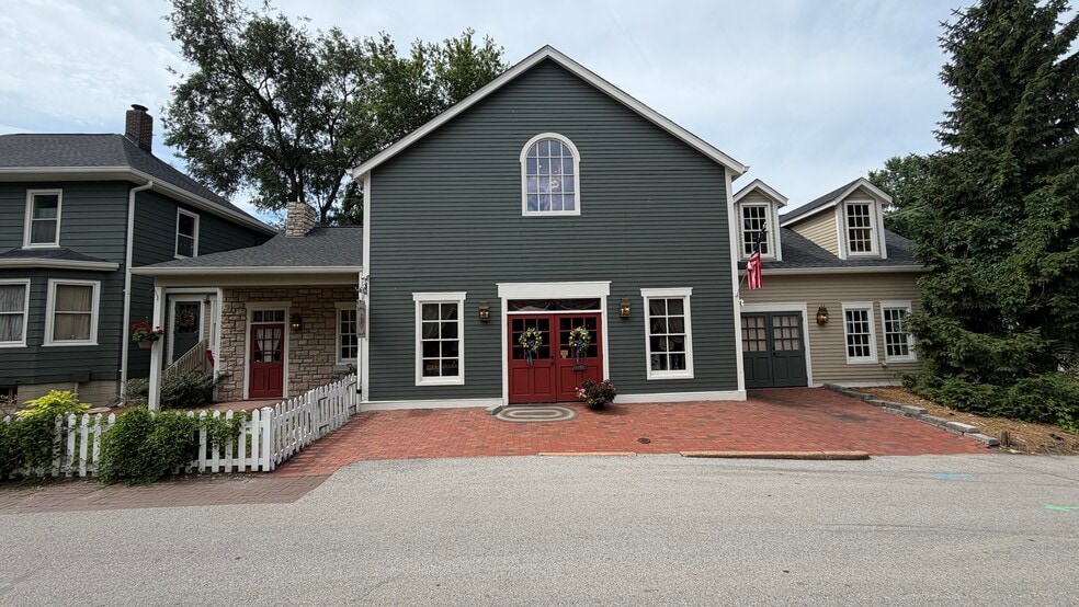 More Photos Of 803 S Main St, Saint Charles Storefront Retail Residential For Sale