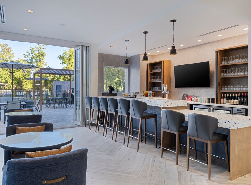 More Photos Of 50 Ponce de Leon St, Miramar Beach Hotel For Sale