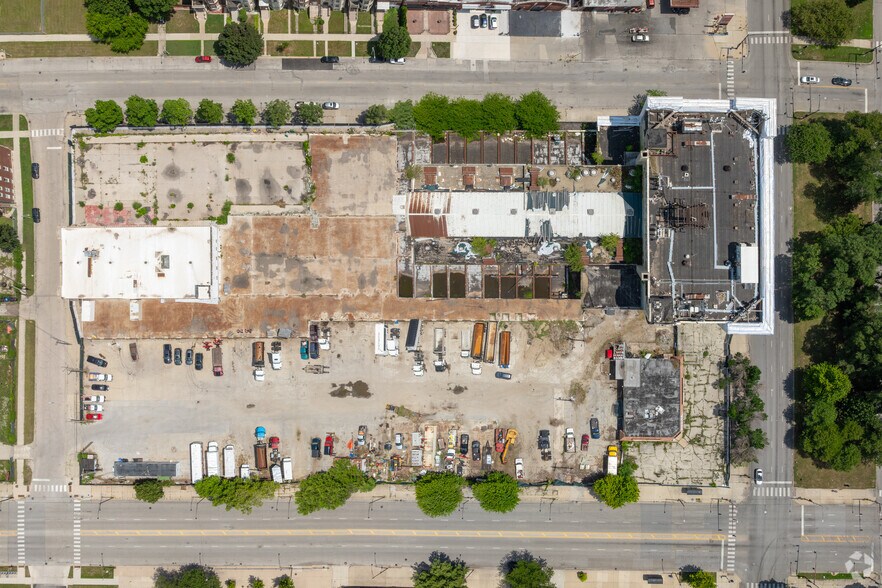 More Photos Of 40 E Garfield Blvd, Chicago Flex For Sale