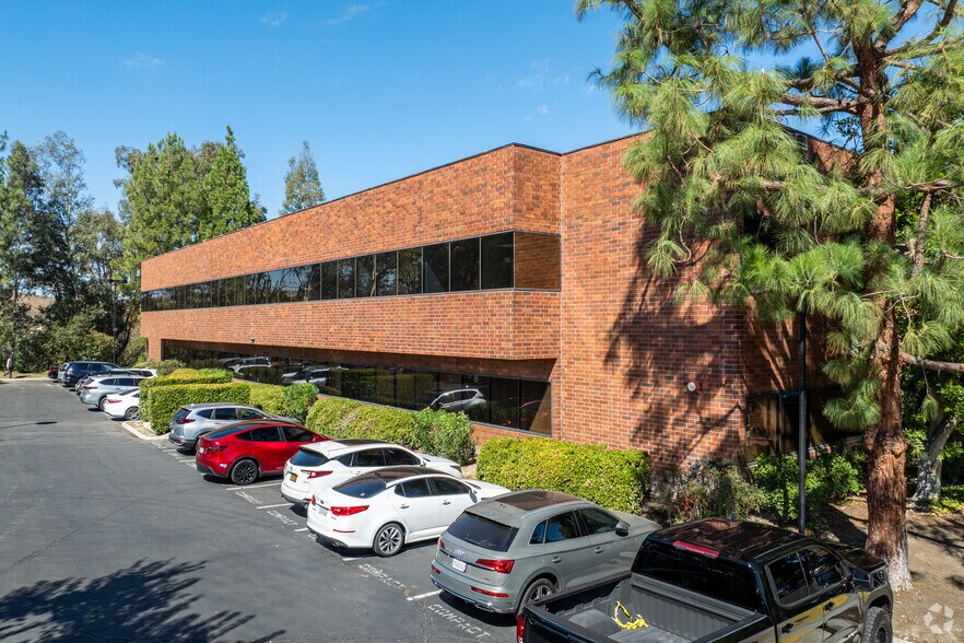 More Photos Of 27201 Tourney Rd, Valencia Medical For Lease