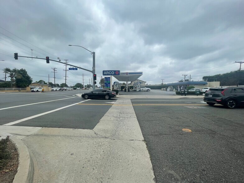 More Photos Of 9706 Telegraph Rd, Downey Service Station For Sale