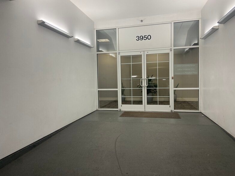 More Photos Of 3950 University Dr, Fairfax Office For Lease