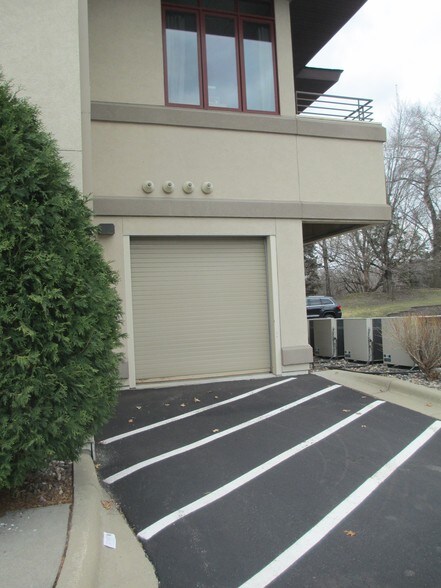 More Photos Of 4640 Nicols Rd, Eagan Medical For Sale