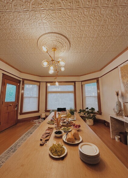 More Photos Of 139 SW I St, Grants Pass Specialty For Sale