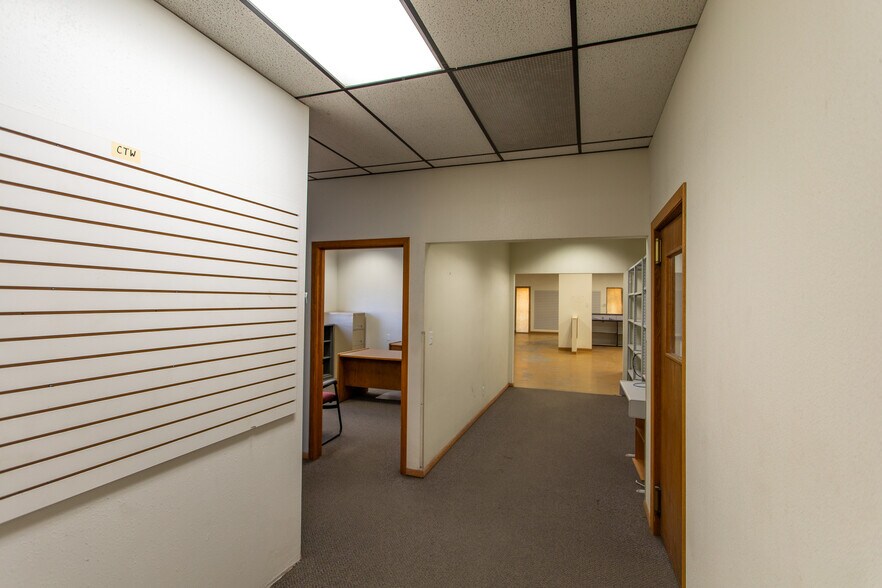 More Photos Of 100 9th Ave S, Great Falls Warehouse For Sale