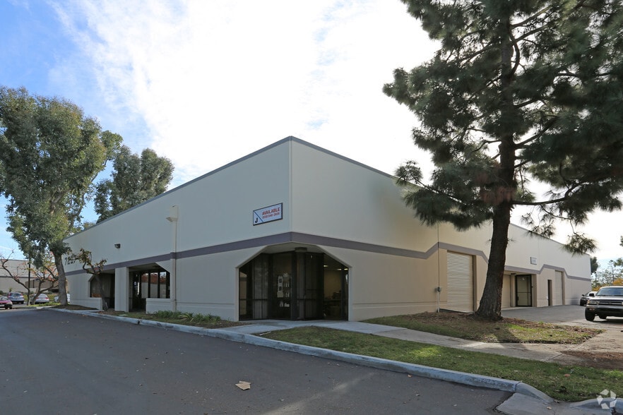 More Photos Of 7297 Ronson Rd, San Diego Warehouse For Lease