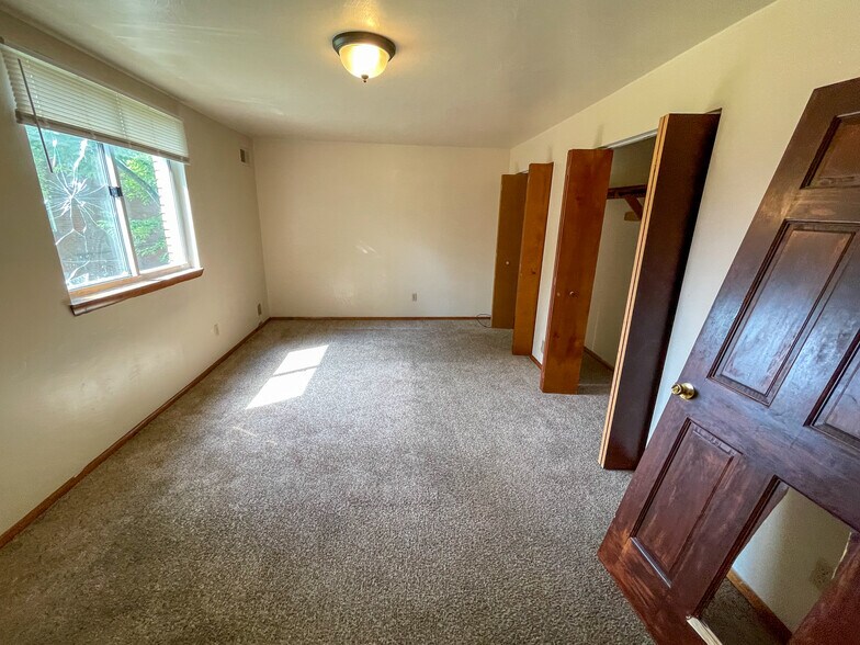 More Photos Of 6801 McKinley Ct, Clairton Apartments For Sale