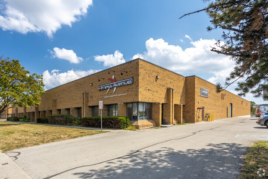 Primary Photo Of 265-267 Champagne Dr, Toronto Warehouse For Lease