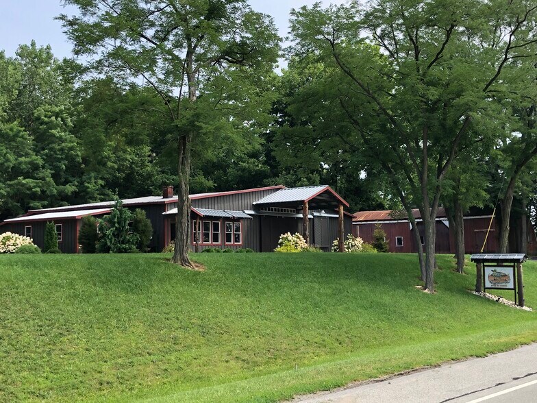 More Photos Of 6062 W 600 S, Huntington Storefront For Sale