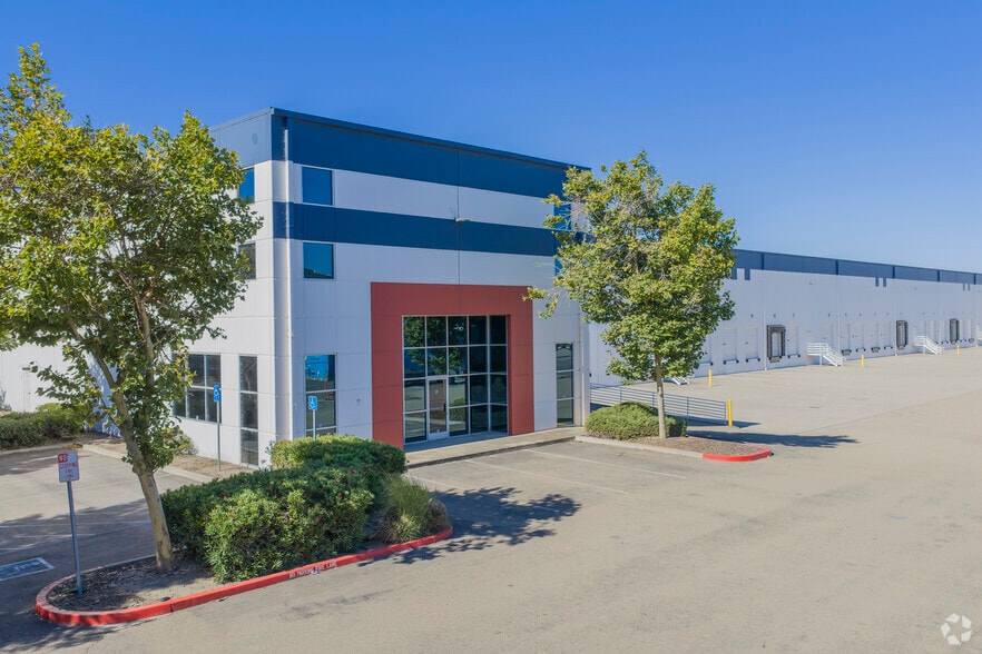 More Photos Of 11960 S Harlan Rd, Lathrop Distribution For Lease