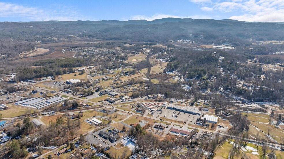 More Photos Of 6540 Brevard Rd, Etowah Office For Sale