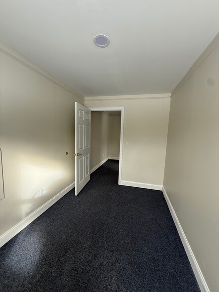 More Photos Of 40 Canal St, Lancaster Office For Lease