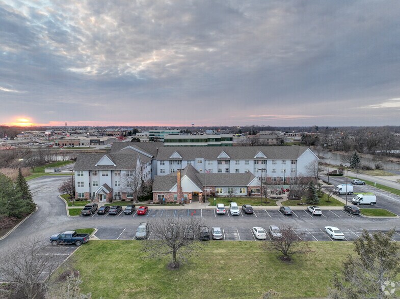 Primary Photo Of 8018 Delaware Pl, Merrillville Hotel For Sale