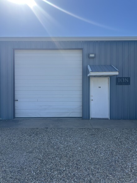 Primary Photo Of 108 Ken Dr, Sherman Warehouse For Lease