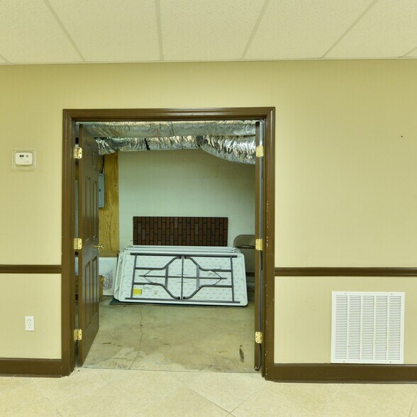 More Photos Of 2601 Sandy Plains Rd, Marietta Office For Sale