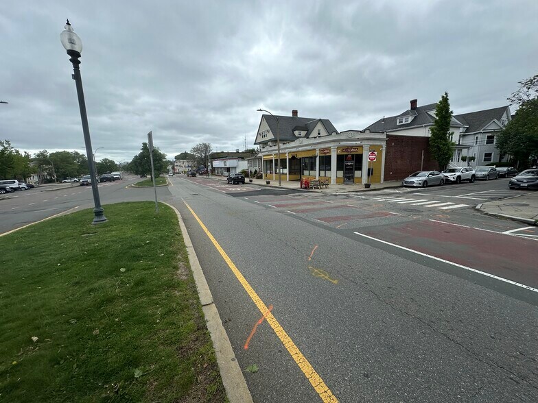 More Photos Of 282 Broadway, Somerville Storefront Retail Office For Lease