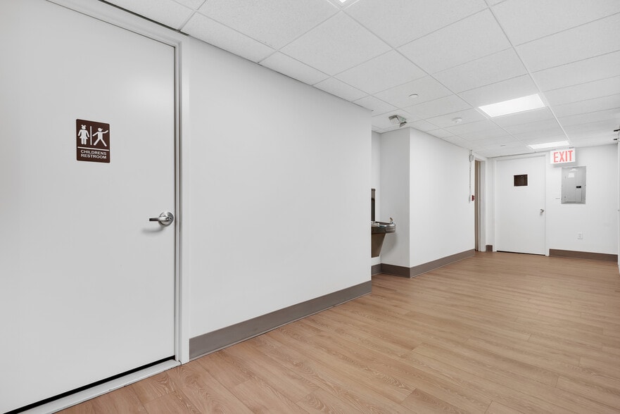 More Photos Of 106 E 86th St, New York Schools For Lease