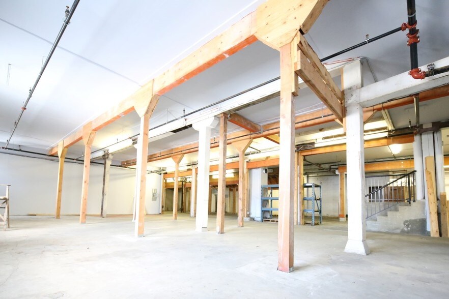 More Photos Of 430 Railway St, Vancouver Loft Creative Space For Lease