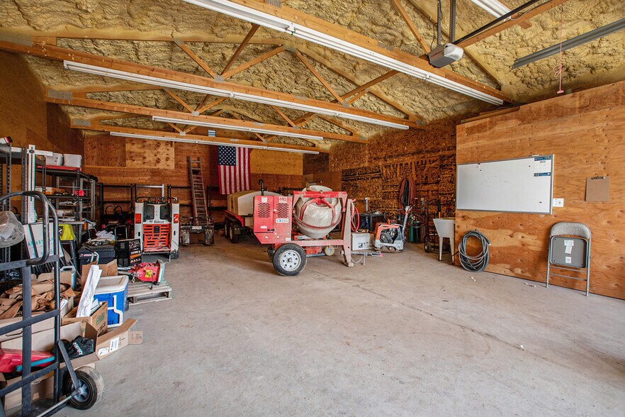 More Photos Of 13118 N Highland Cir, Littleton Warehouse For Lease