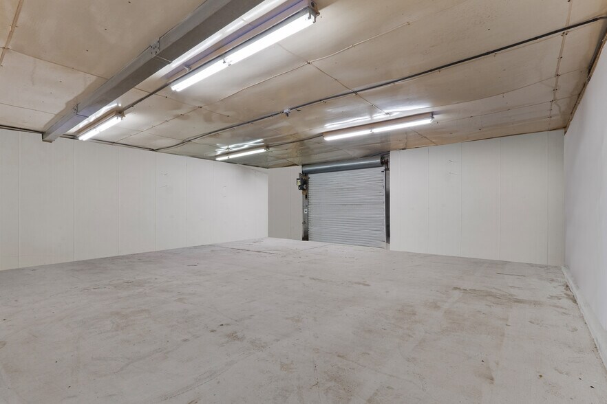 More Photos Of 25 Word St, Fairburn Warehouse For Sale